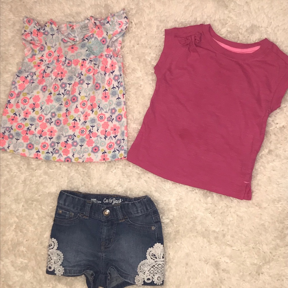 ☀️ Cat & Jack Matching Jean shorts w/2 shirts